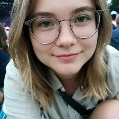 Лиза Б.